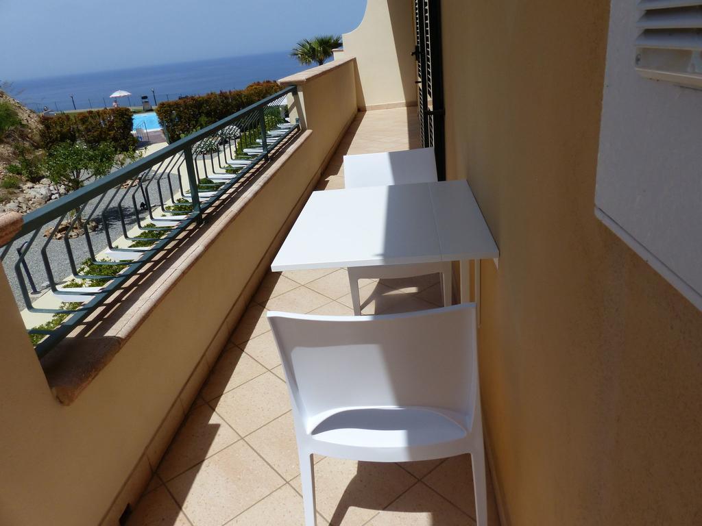 Chic Apartment In Parghelia Italy Exteriér fotografie